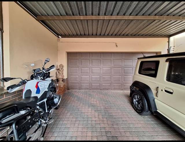 4 BEDROOM HOUSE FOR SALE IN PRETORIA GARDENS